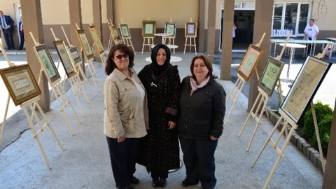 Bursa'da BUSMEK Ebru Sergisi