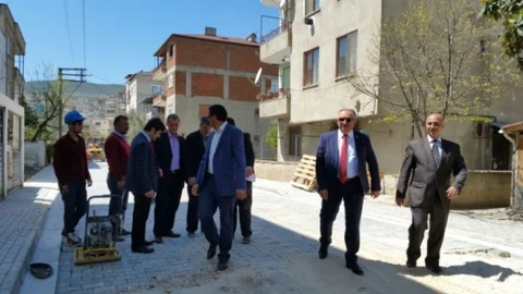 Orhangazi'de Asfalt Çalışmaları Devam Ediyor