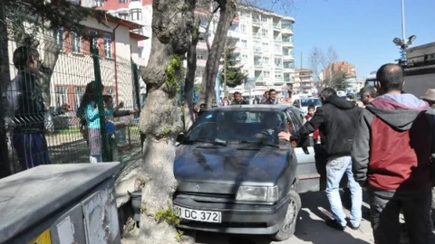 Bozüyük'te Araç Kazası Meydana Geldi
