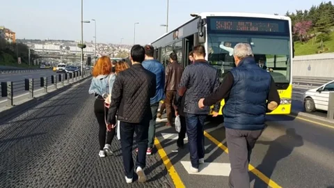 İstanbul'da Metrobüs Arızası Yaşandı