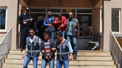 Mersin'de Sahte Evrakla Dolandırıcılık