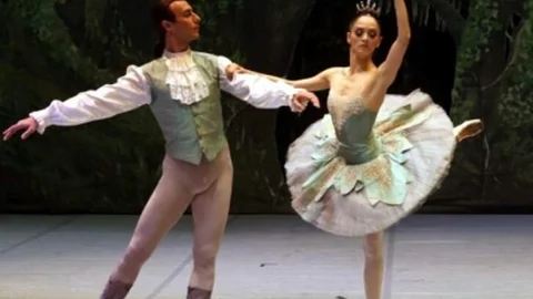 Antalya'da "Uyuyan Güzel" Balesi Prömiyeri