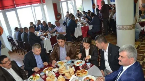 Alaplı'da Çaturoğlu'na Destek Toplantısı
