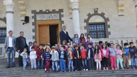 Adıyaman'da Öğrenciler Camiyi Ziyaret Etti