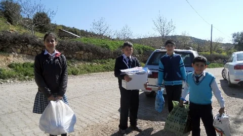 Adıyaman'da Öğrencilerden Yardım Eli
