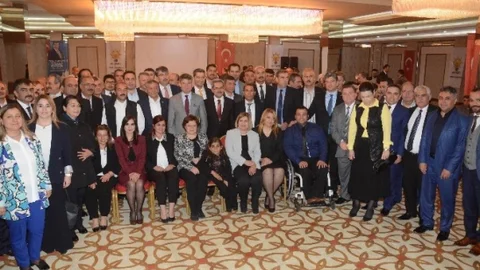 AK Parti Adana'da Aday Tanıtımı Yaptı