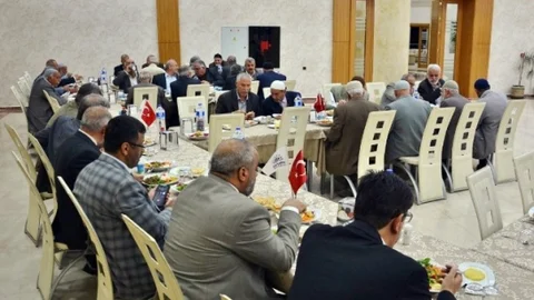Adıyaman'da Emekli Din Görevlilerine Yemek Etkinliği
