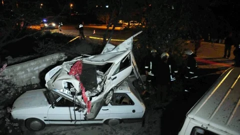 Isparta'da Trafik Kazası Sonucu 2 Kişi Hayatını Kaybetti