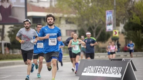 İstanbul Caddebostan'da Koşu Heyecanı