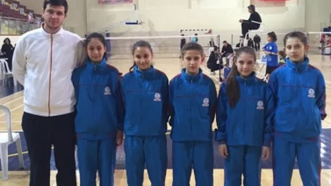 Yıldırım Badminton Takımları Başarıya Doymuyor