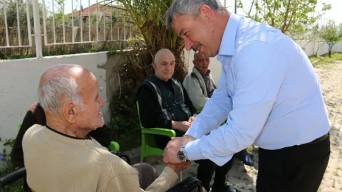 Saruhanlı'da Yaşlı Bakım Merkezi Ziyareti