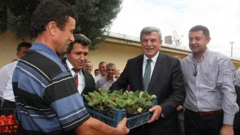 Kocaeli'de Çiftçilere Malzeme Desteği