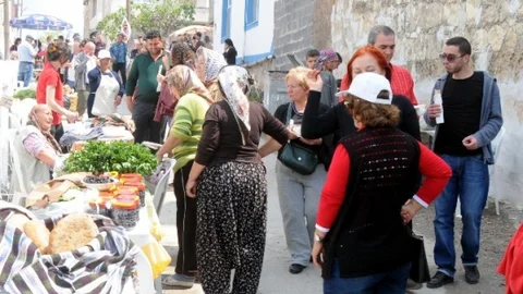 Mersin'de Giritliler Festivali Coşkusu
