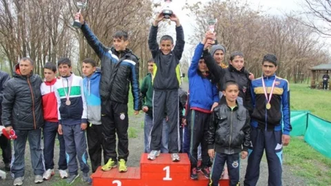 Erzincan'da Kros Müsabakaları Yapıldı