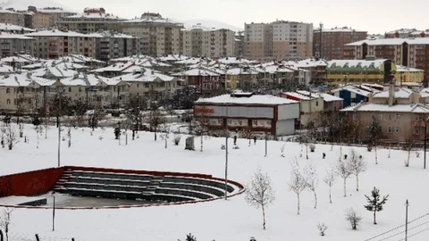 Erzurum'a Lapa Lapa Kar Yağdı