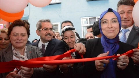 AK Parti Pozantı İlçe Başkanlığı Açıldı