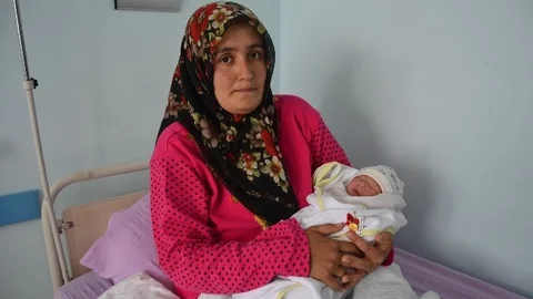 Adana'da Kutlu Doğum Bebeği