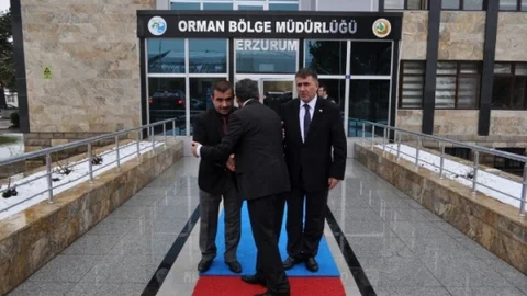 MHP Adayları Erzurum'da Kamu Ziyaretlerinde Bulundu