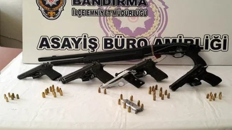 Bandırma'da Ruhsatsız Silah Operasyonu