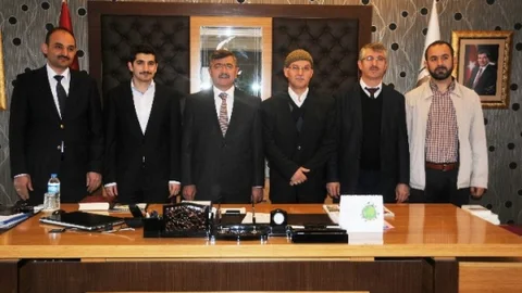 Hayrat Vakfı'ndan Başkan Akdoğan'a Ziyaret