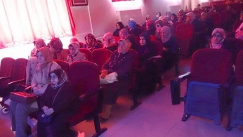Ahlat'ta Kanser Semineri Düzenlendi