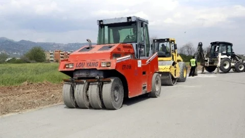 Aydın'da Çevre Yolu Asfaltlama Çalışması
