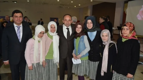 Kartepe'de Bilgi Yarışması Düzenlendi