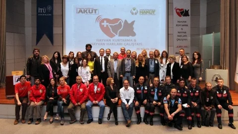 AKUT Marmaris Ekibi Hayvan Hakları Çalıştayında Bulundu