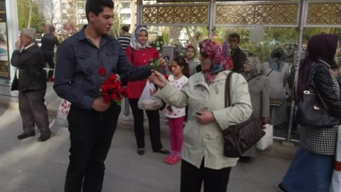 Eskişehir'de Gül Dağıtımı Yapıldı
