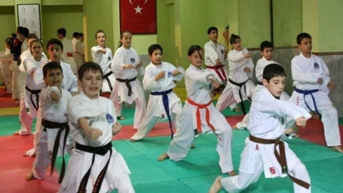 Kocaeli'de Çocuk Karate Turnuvası