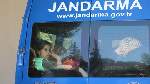 Muğla'da Kargo Aracında 46 Kaçak Yakalandı