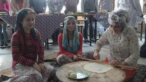 Dikbıyık Anadolu Lisesi'nde Yemek Yarışması