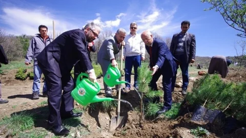 10 Bin Fidan Kütahya'da Toprakla Buluştu