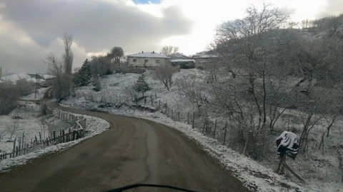 Sungurlu'da Nisan Ayında Kar Yağdı