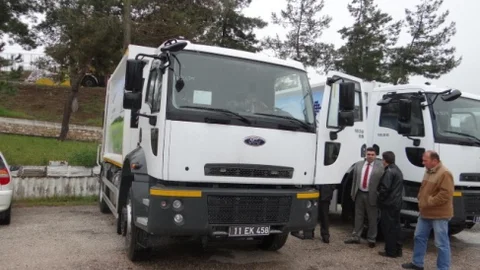 Gölpazarı'na Yeni Çöp Kamyonu Teslim Edildi