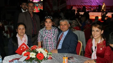 Adana'da 23 Nisan Mesajı