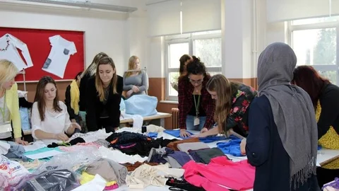 Geri Dönüşüm Projesiyle Moda Oluşturuldu