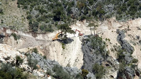 Ernez Köyü'ne Kestirme Yol Yapılıyor