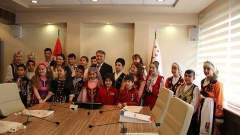 Yabancı Öğrenciler Eskişehir'de Emniyet Müdürü'nü Ziyaret Etti