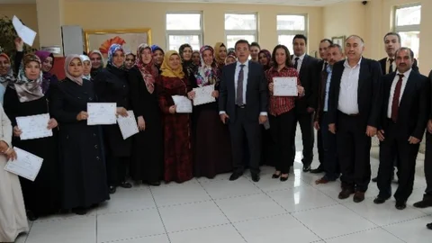Pursaklar'da 50 Kadın Sertifika Aldı