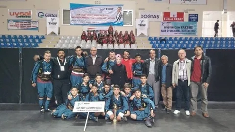 Gazi Emet İlköğretim Okulu Başarı Elde Etti