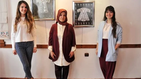 Hamamönü Sanat Galerisi'nde Tel Kırma Sergisi Açıldı