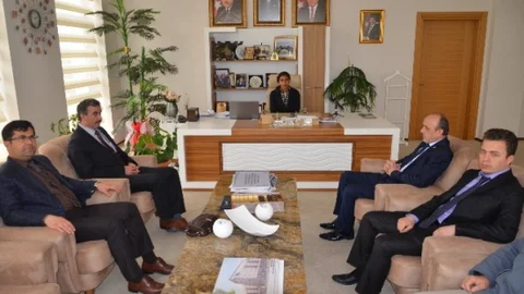 Erenler'de Temsili Başkan Değişimi