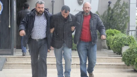 Bursa'da Kadın Cinayeti Zanlıları Adliyeye Sevk Edildi