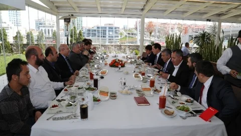 Emrullah İşler ve Nuri Elibol Gazetecilerle Bir Araya Geldi