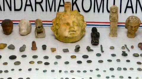 Bandırma'da Tarihi Eserler Ele Geçirildi