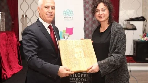 Ece Temelkuran Nilüfer'de Kadınlarla Buluştu