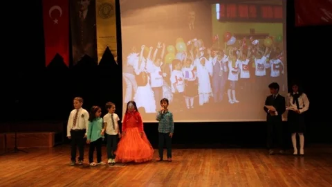 Dicle Üniversitesi'nde 23 Nisan Kutlaması