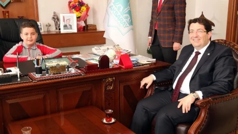 Aksaray'da Çocuklara Başkanlık Koltuğu