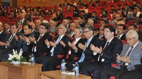 Üstad Necip Fazıl Aksaray'da Anıldı